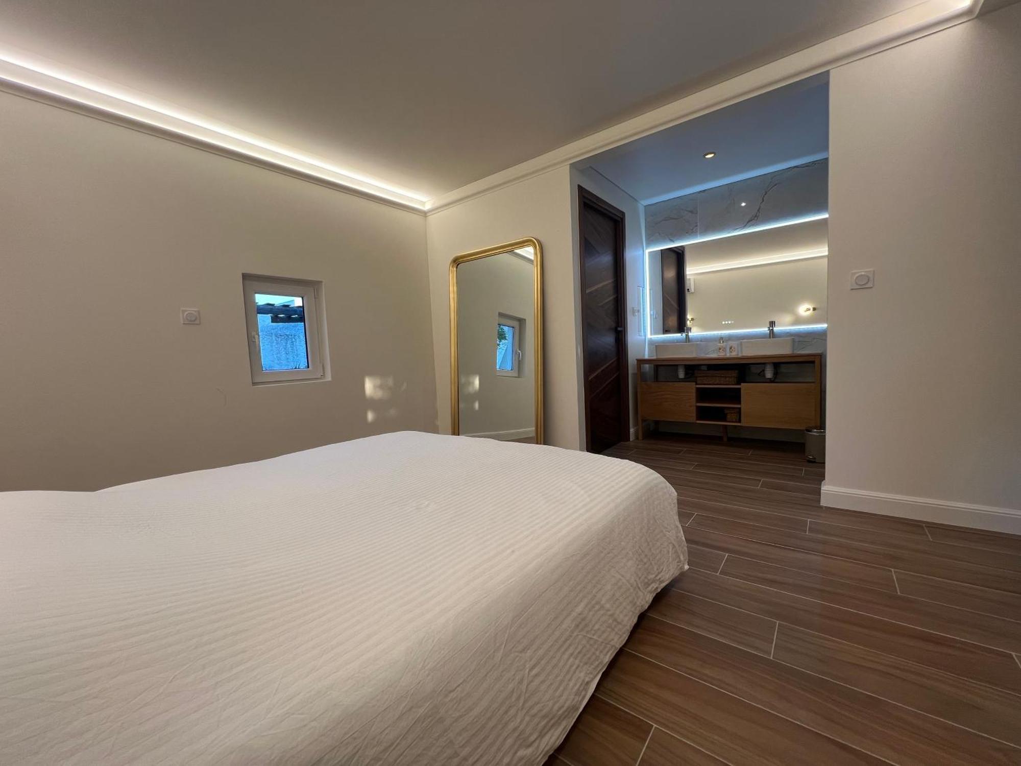 Villa 31 - Modern Suite Agde Buitenkant foto